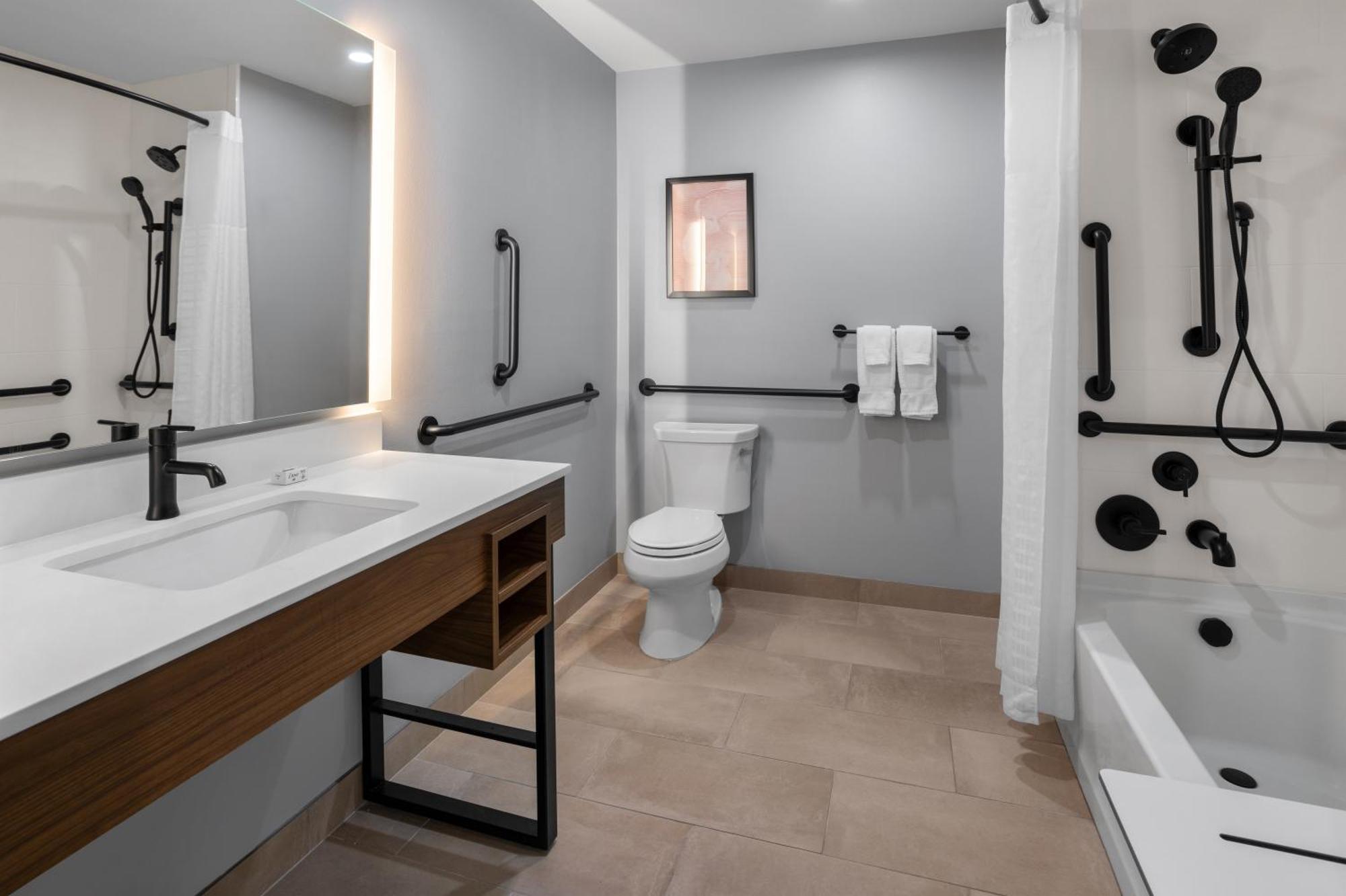 Hawthorn Extended By Wyndham Burlington Hotel Williston